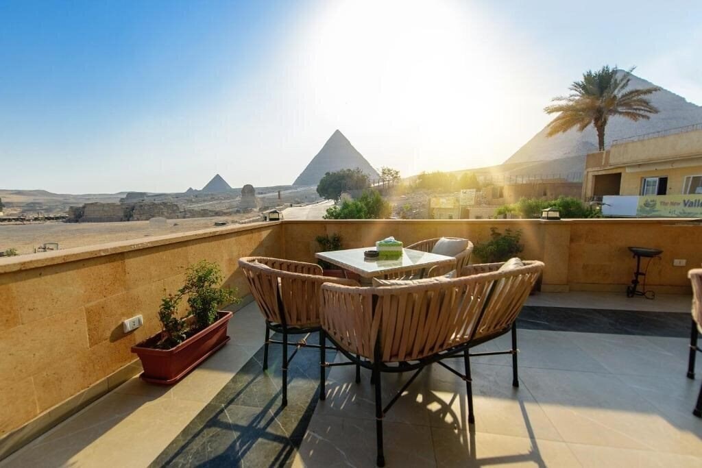 Картинка The Gate Hotel Front Pyramids & Sphinx View 3*