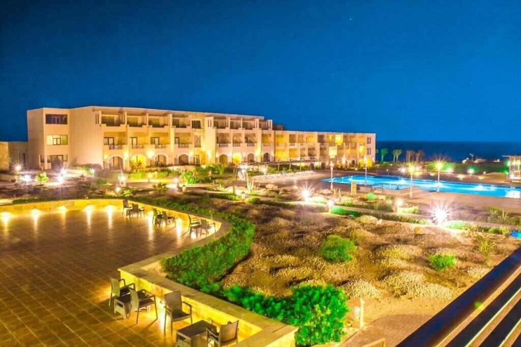 Отель Viva Blue Resort 4*