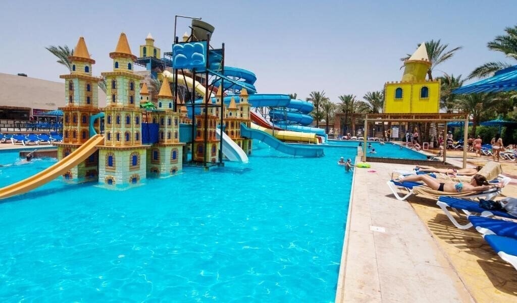 Fotografii Mirage Bay Resort & Aqua Park (ex. Lillyland Aqua Park, Blue Lake Resort & Aquapark) 4*