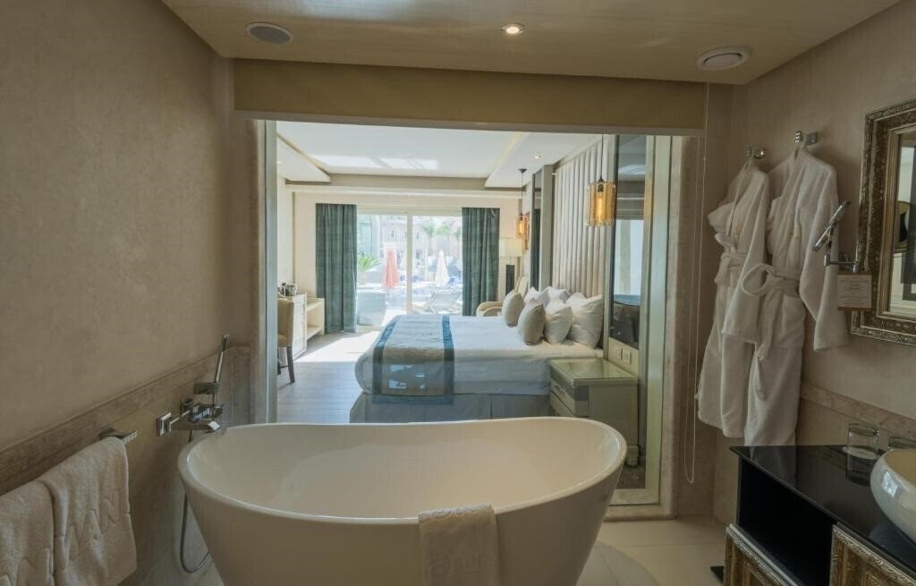 Imaginea KaiSol Romance Resort (ex. Romance Resort, Sunrise Romance Resort) 5*