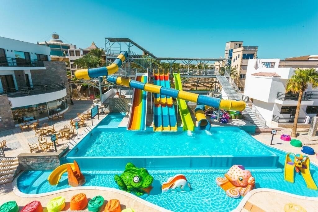 Отель La Rosa Waves Beach Resort & Aqua Park (ex. Premium Seagull) 4*