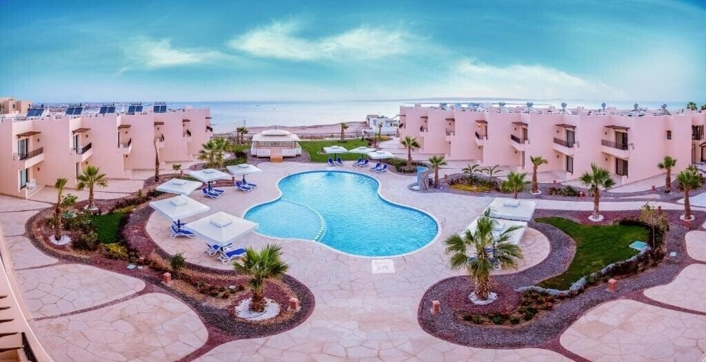 Отель Sky View Suites Hotel 3*