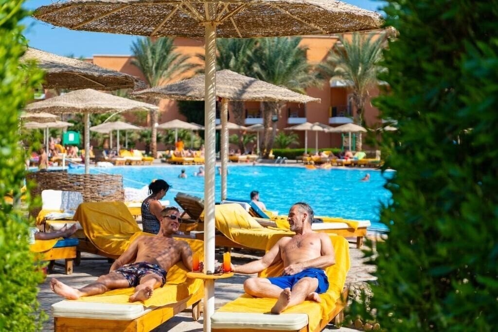 Imaginea The Three Corners Sunny Beach Resort 4*