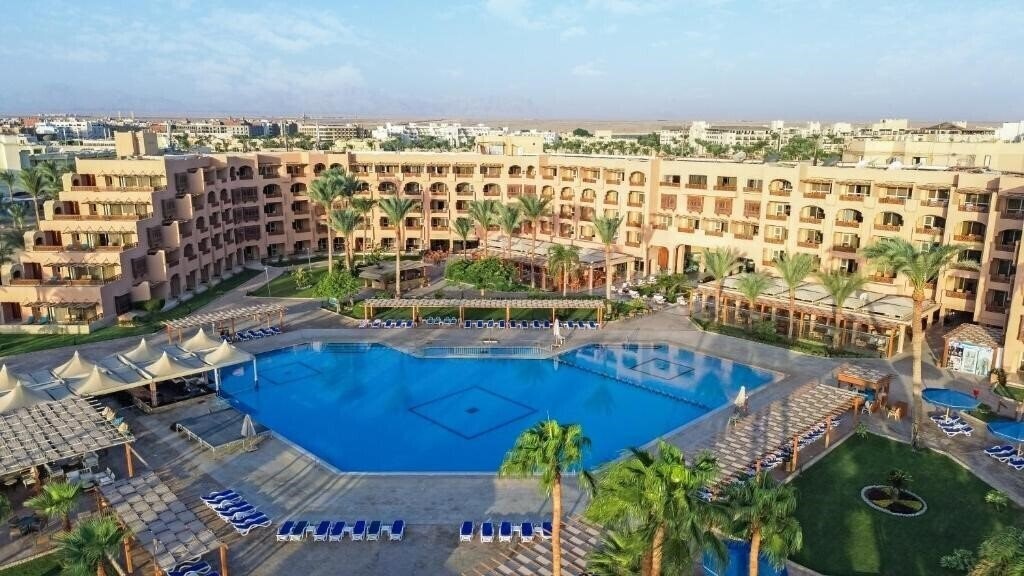 Hotel Continental Hotel Hurghada (ex. Movenpick Resort Hurghada) 5*