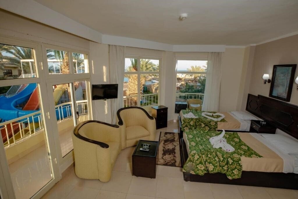 Отель Sand Beach Hotel 3*