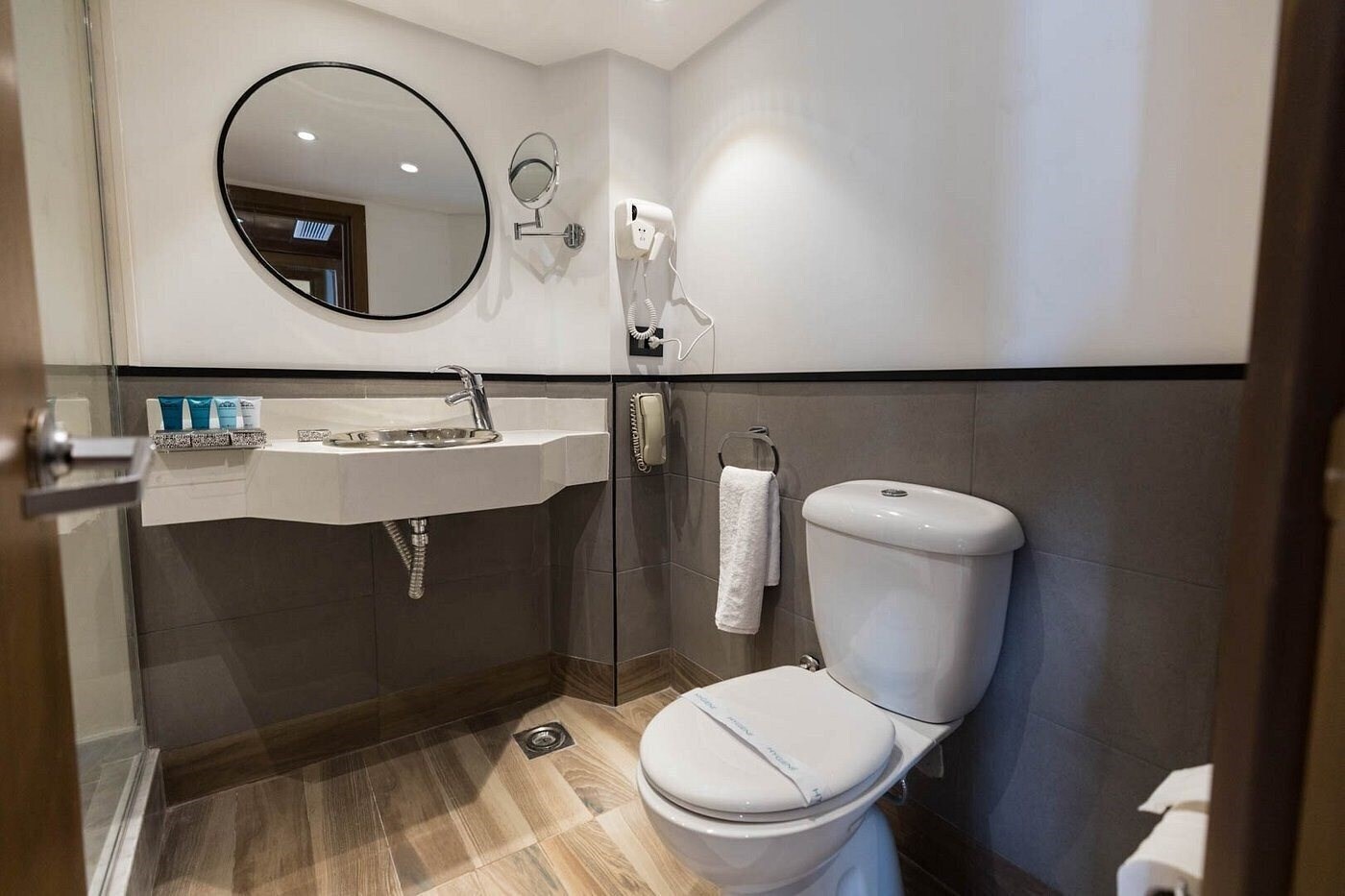 Fotografii Semiramis III 5*