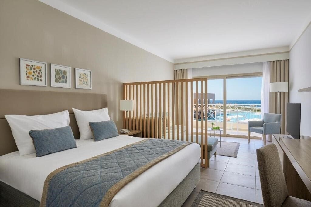 Отель Jaz Maraya Resort 5*