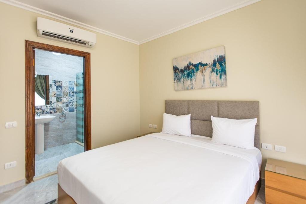 Imaginea Aqua Heneish Beach Resort 5*