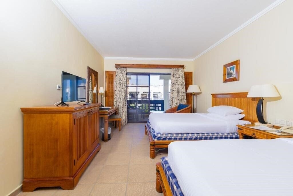 Fotografii Sharm Resort Hotel (ex. Sharm Plaza, Crowne Plaza Resort) 4*