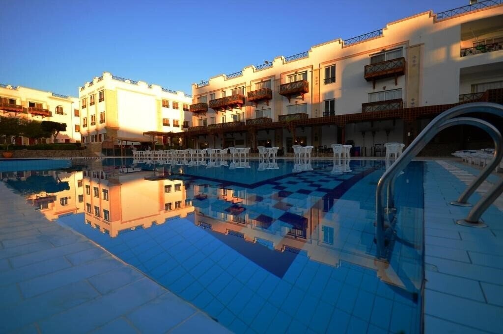 Imaginea Falcon Naama Star 3*