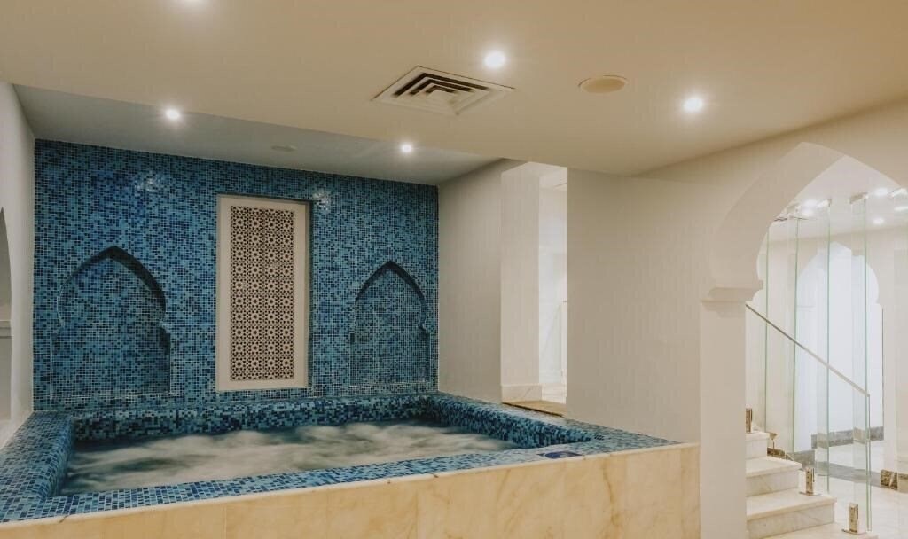 Imaginea Baron Palms Resort 5*