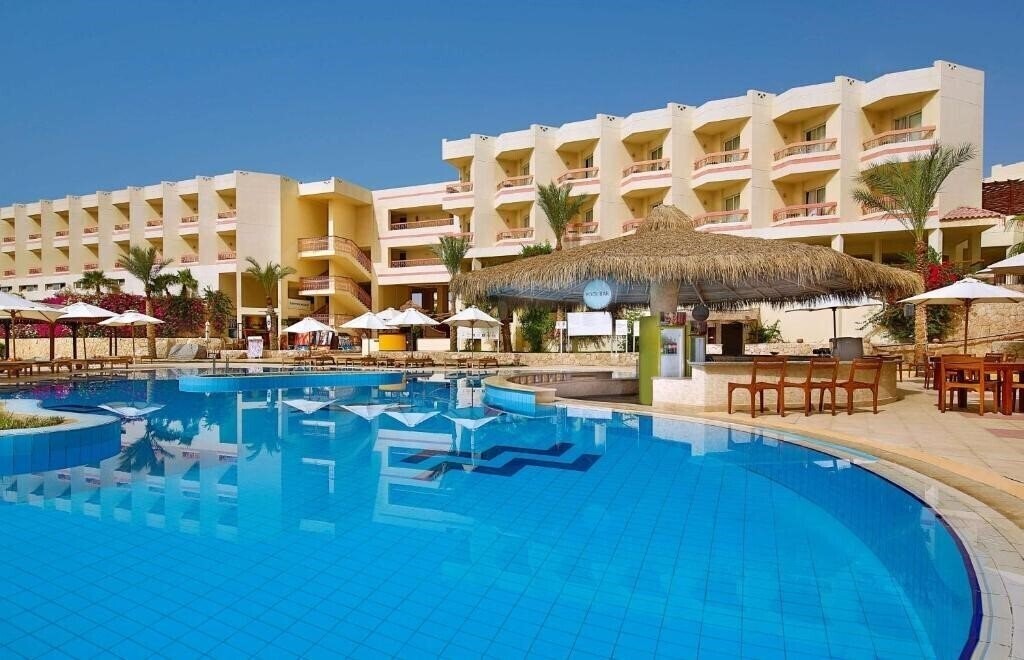 Fotografie Doubletree By Hilton Sharks Bay Resort Mountain Side (ex. Hilton Sharks Bay) 4*