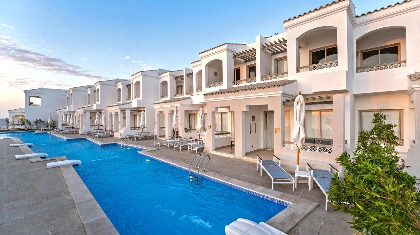 Imaginea Invidia Coral Beach Tiran (ex. Coral Beach Rotana Resort Tiran, Coral Beach Tiran Resort) 4*