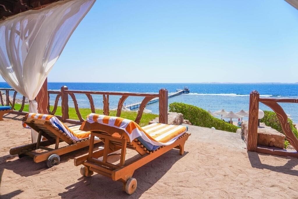 Отель Charmillion Club Resort (ex. Sea Club) 5*