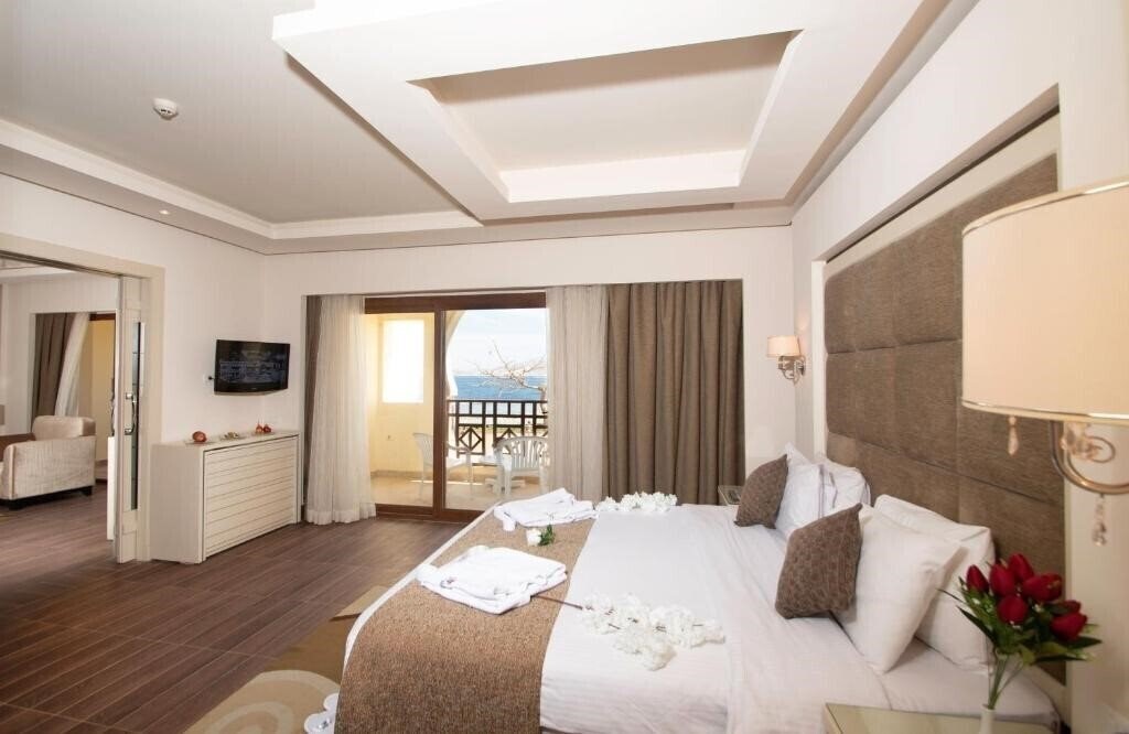Фото Charmillion Club Resort (ex. Sea Club) 5*