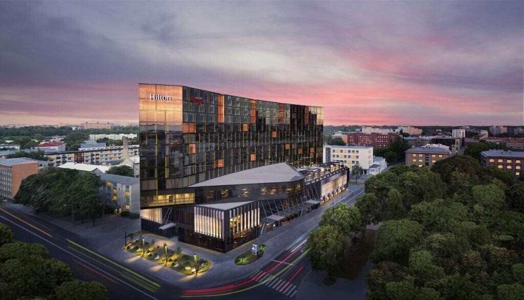 Отель Hilton Tallinn Park Hotel 4*