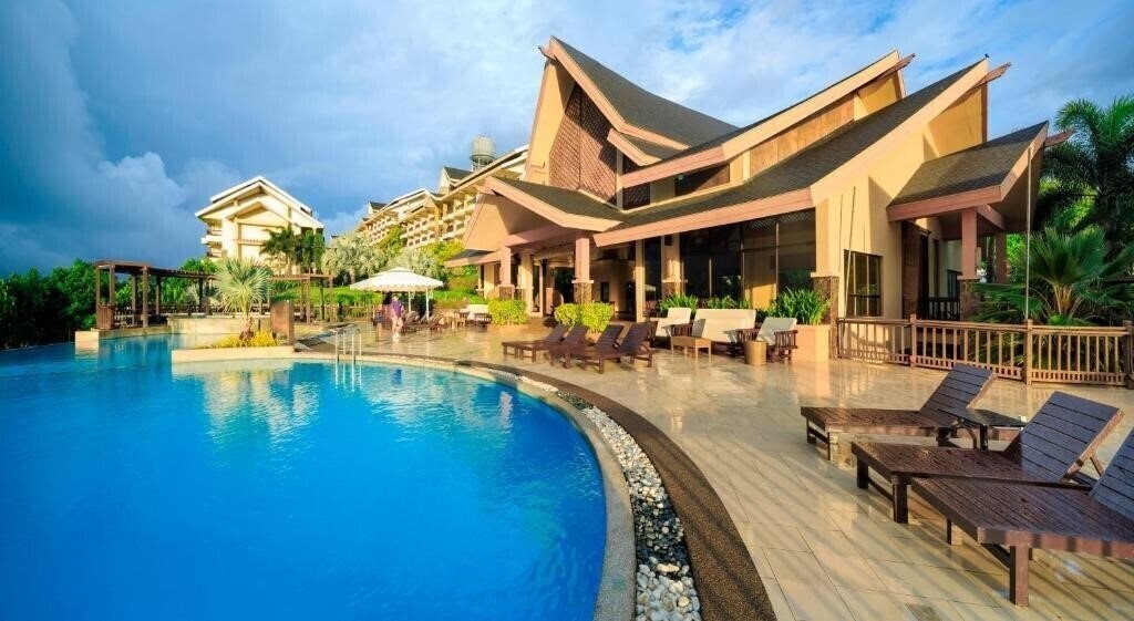 Hotel Alta Vista De Boracay Resort 3*