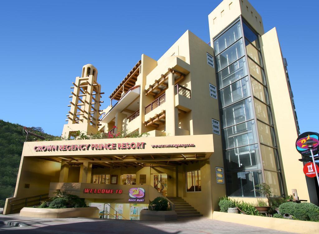 Hotel Crown Regency Prince Resort 3*