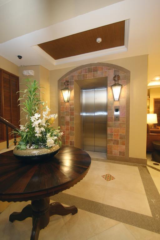 Imaginea Crown Regency Prince Resort 3*
