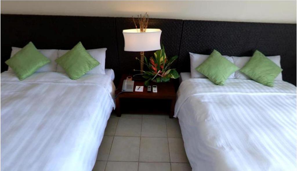 Imaginea Le Soleil De Boracay Beach Resort 4*
