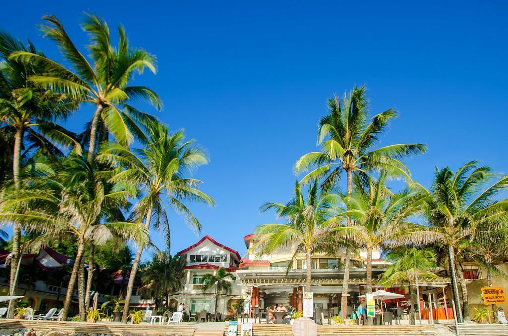 Отель Willys Beach Club 3*