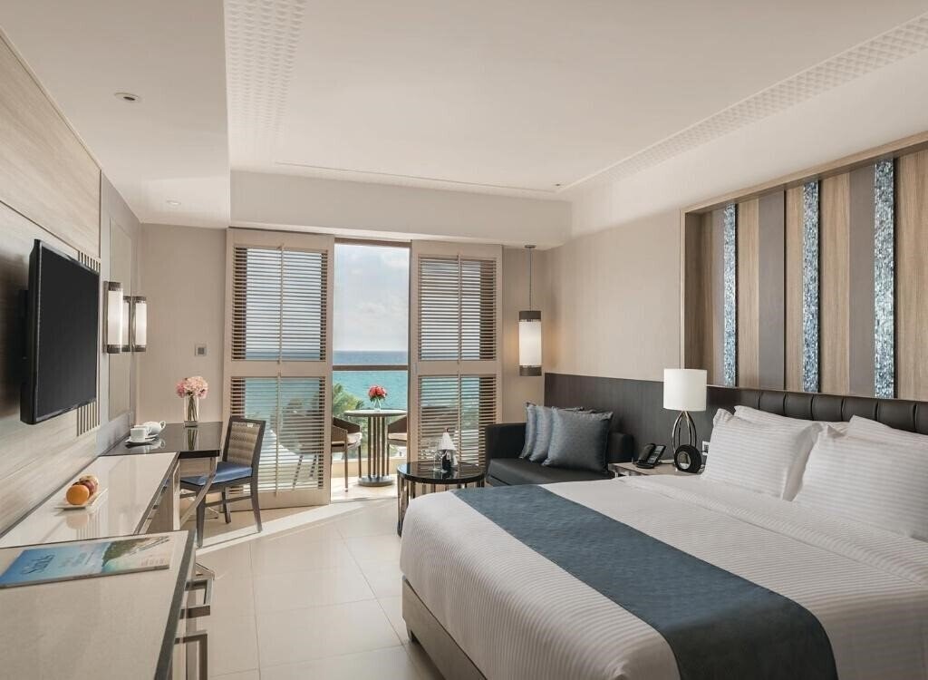 Fotografii Henann Palm Beach Resort 4*