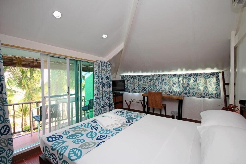Imaginea Bluewaves Beach House 3*