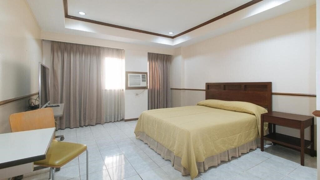 Hotel Garden Plaza Hotel 3*