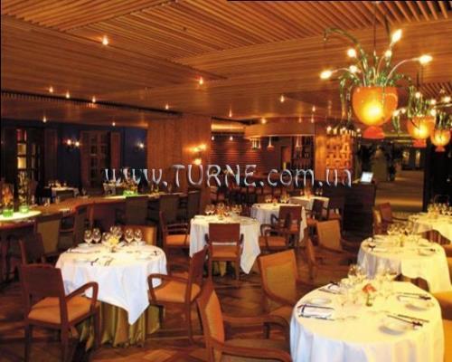 Hotel Edsa Shangri-La 5*