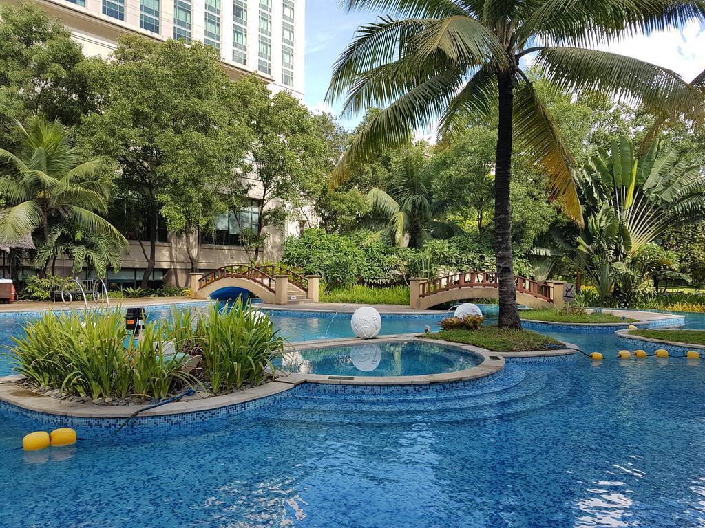 Отель Radisson Blu Hotel Cebu 4*