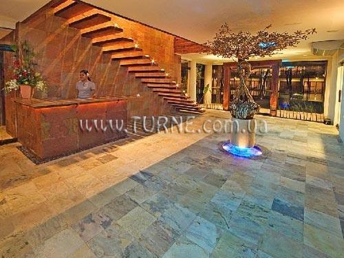 Отель Maribago Bluewater Beach Resort 4*