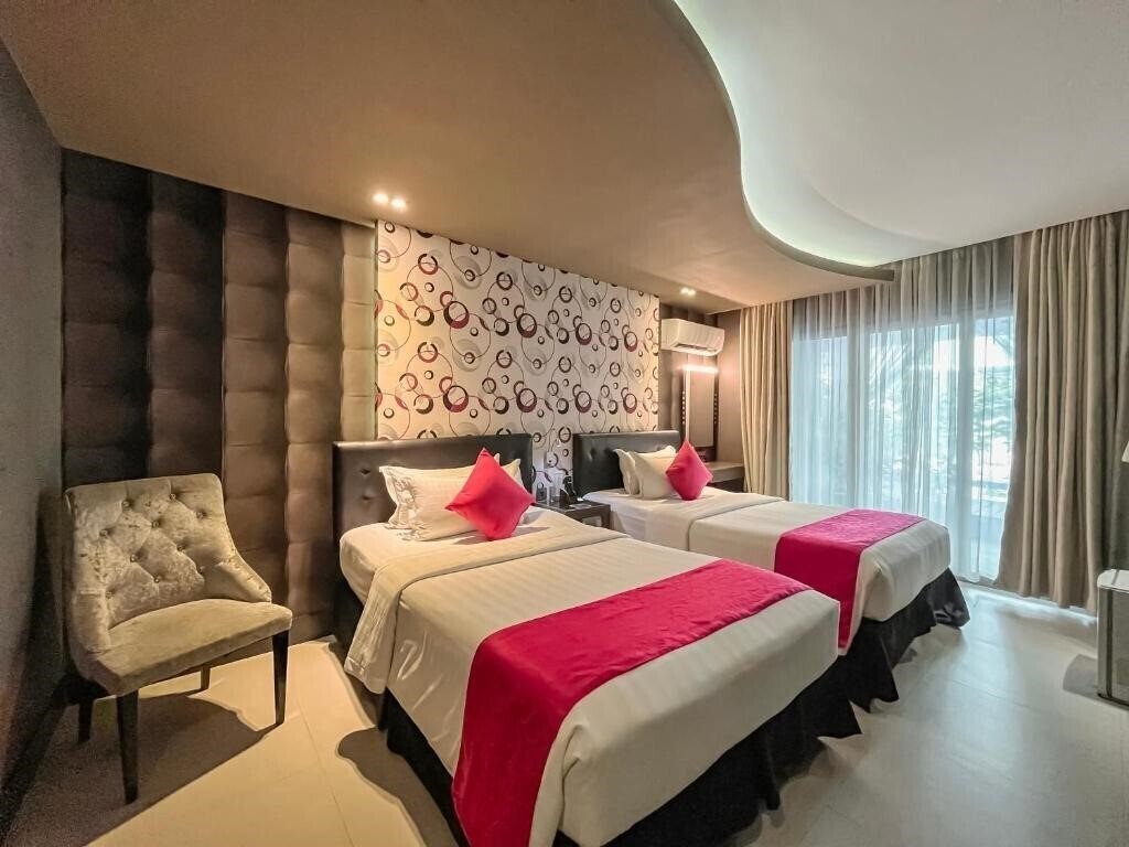 Imaginea Eloisa Royal Suites 3*