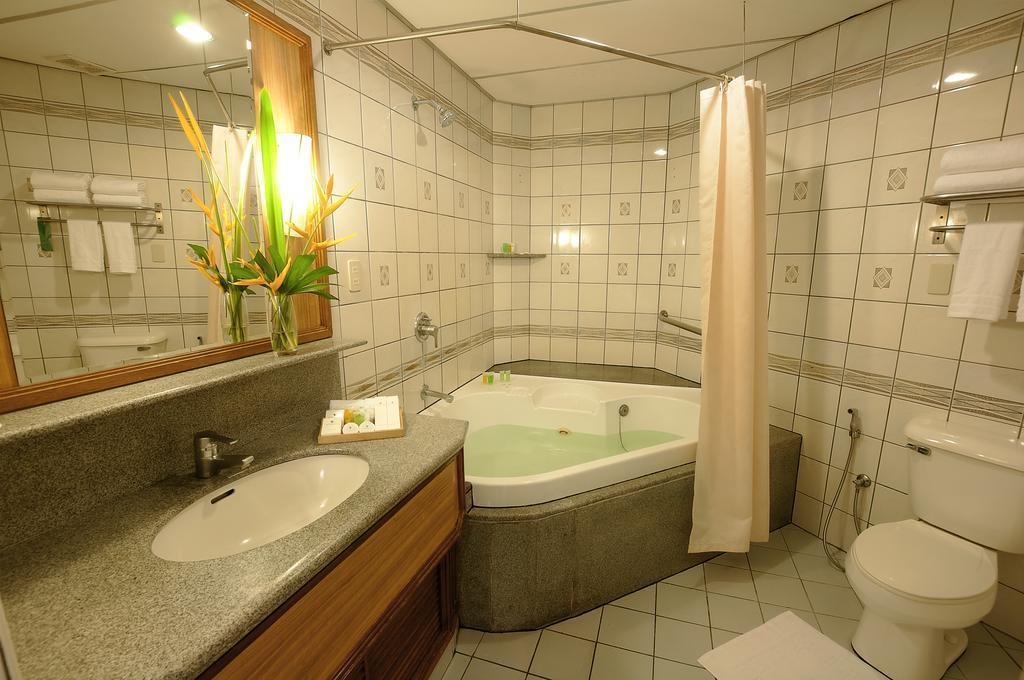 Imaginea The Legend Palawan 3*