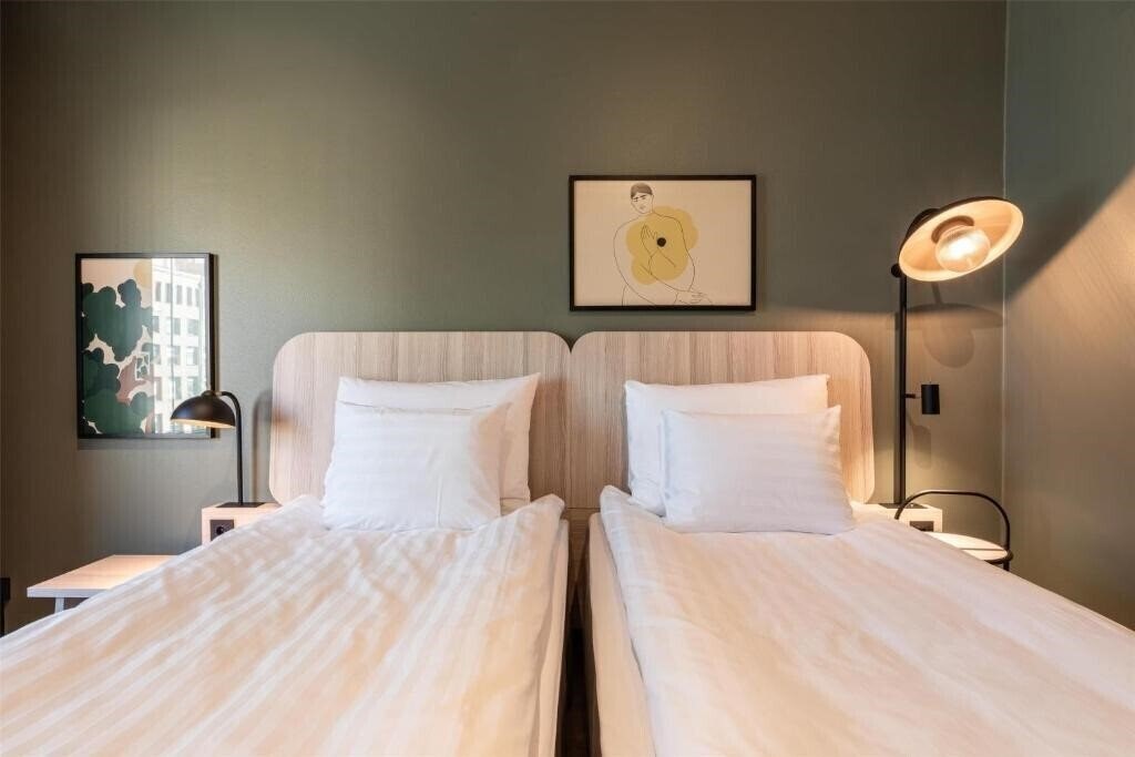 Imaginea Holiday Inn Helsinki City Centre 4*