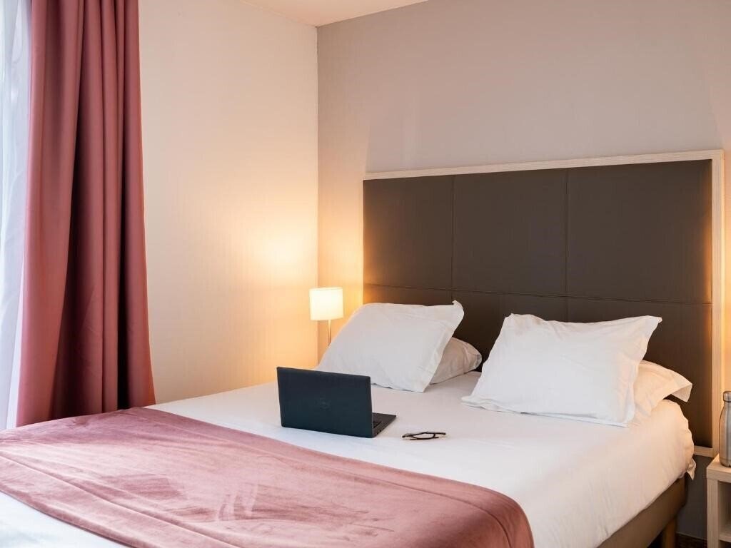 Картинка Sejours & Affaires Caen Le Clos Beaumois (ex. Stays & Business Caen Le Clos Beaumois) 2*