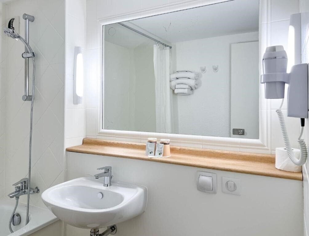 Изображение Kyriad Cannes Mandelieu 2*