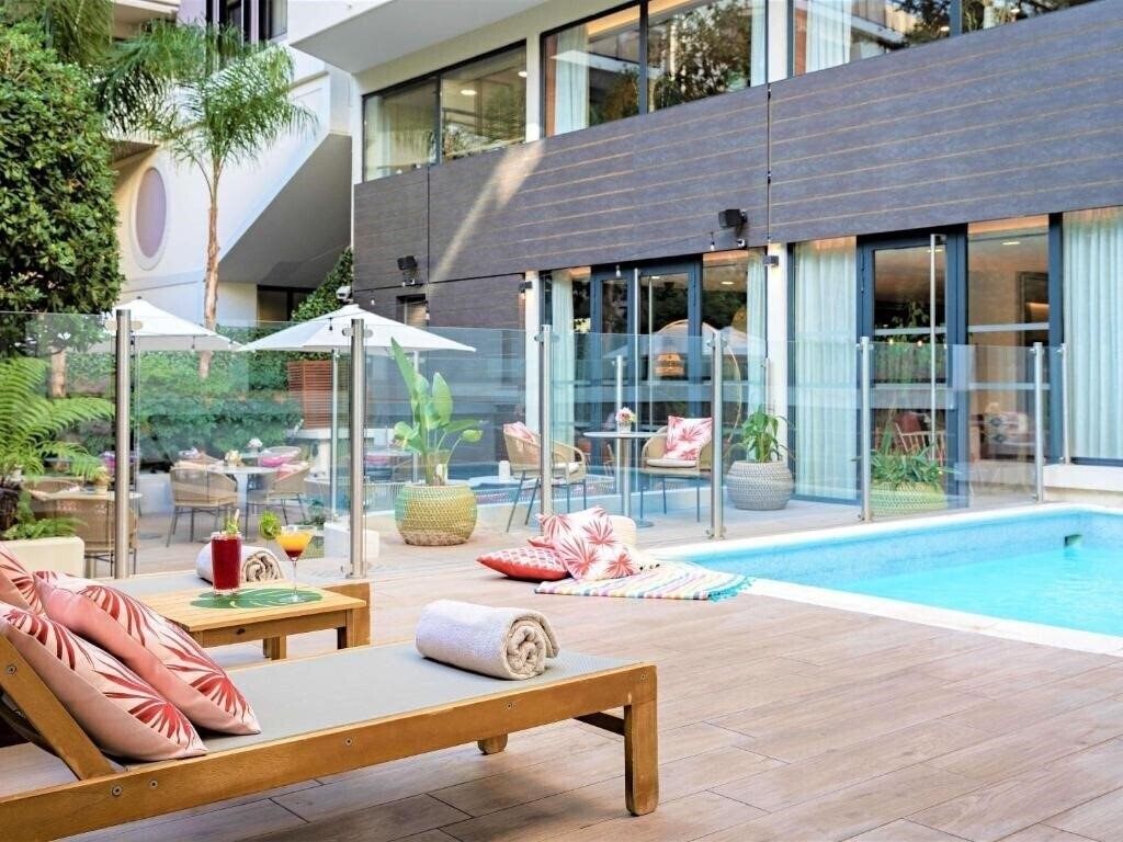 Фотография Croisette Beach Hotel Cannes MGallery Collection (ex. Croisette Beach, Mercure Croisette Beach, Mercure Cannes Croisette Beach Hotel) 4*