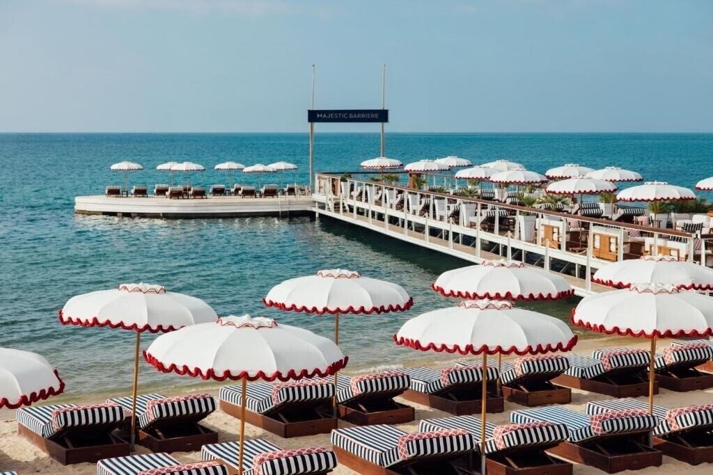 Imaginea Hotel Barriere Le Majestic 5*