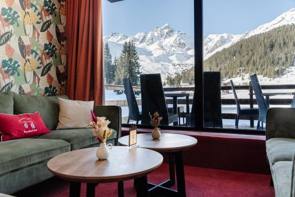 Imaginea Lake Hotel Courchevel 1850 4*