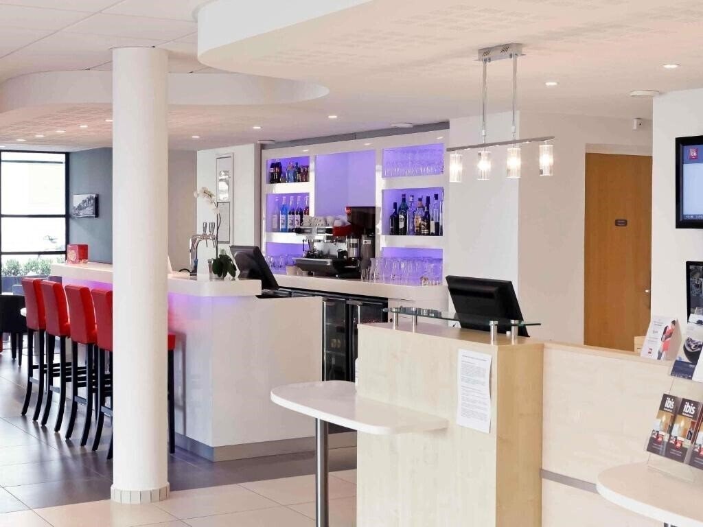 Hotel Ibis Lyon Est Chaponnay 3*