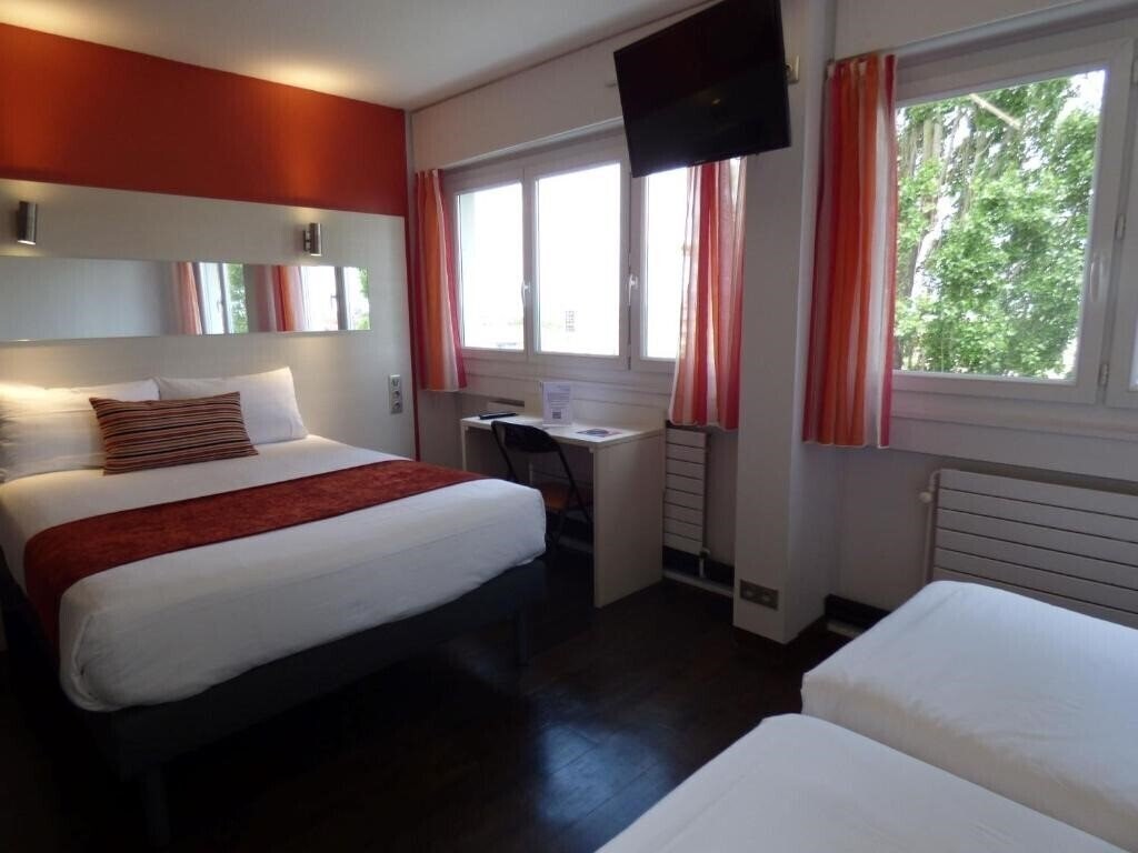 Imaginea Escatel Hotel (ex. Cit'Hotel Escatel, Escatel Hotel & Restaurant) 1*