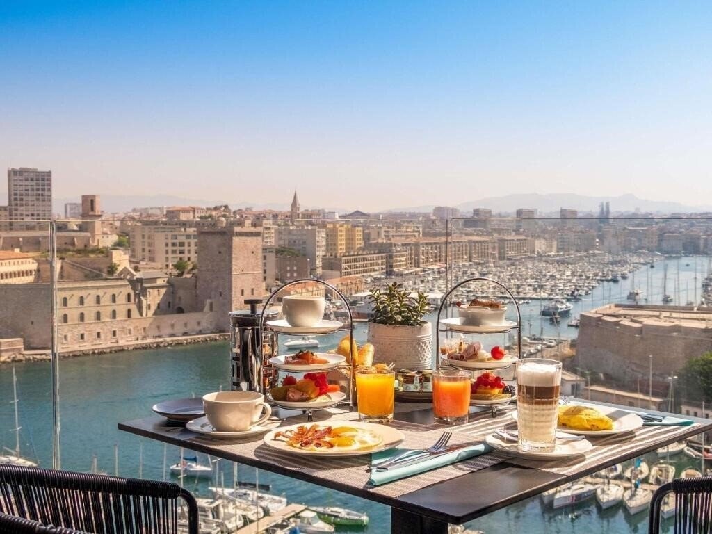 Imaginea Sofitel Marseille Vieux Port 5*