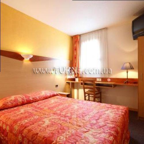Фото Kyriad Nice Saint Isidore 3*