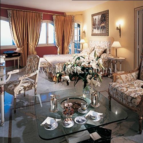 Hotel Chateau De La Chevre D'or 4*