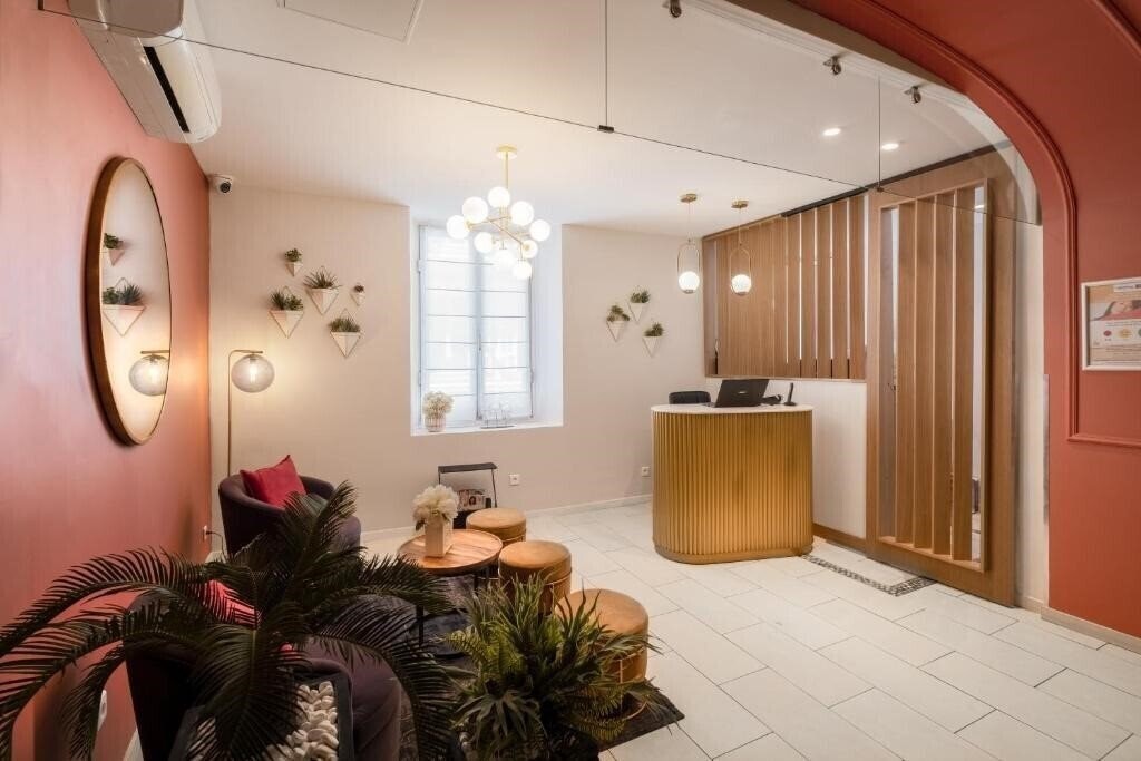 Картинка Hotel Le Seize, Nice Centre (ex. Le Seize, The Originals Boutique Hotel Le Seize Nice) 3*