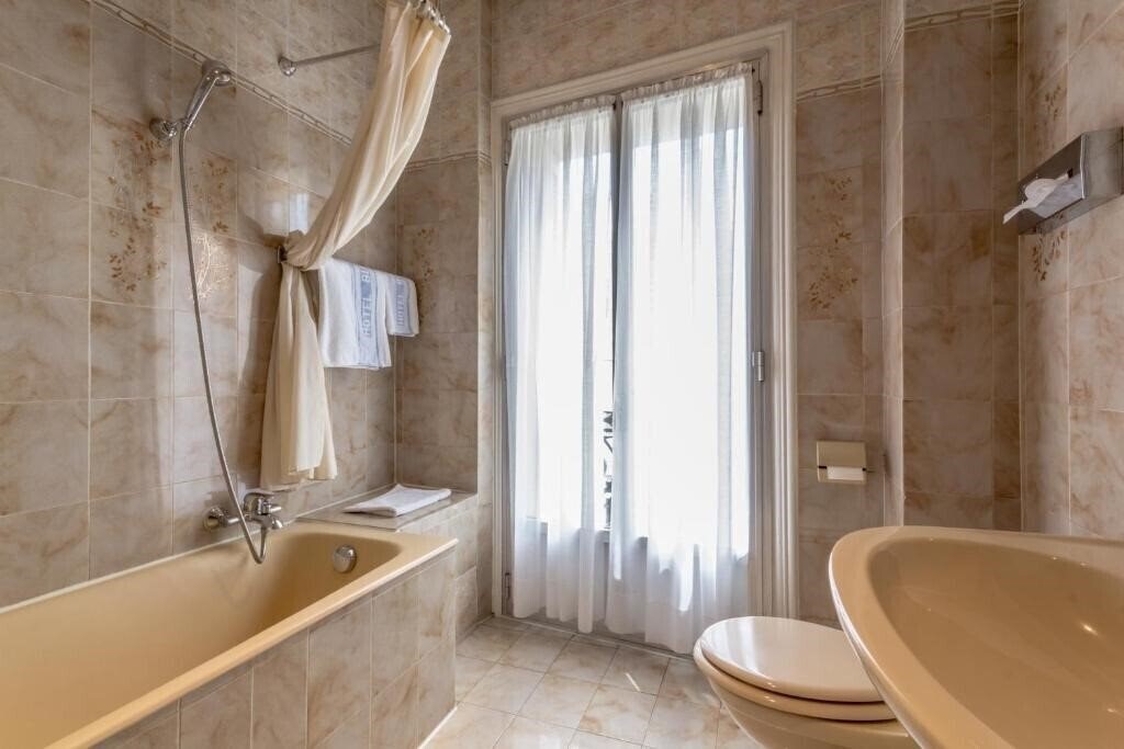 Imaginea Busby 3*
