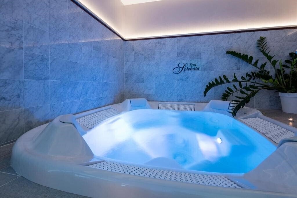 Отель Splendid 4*