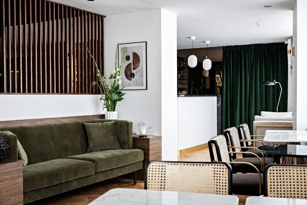 Imaginea Holiday Inn Paris Elysees 4*