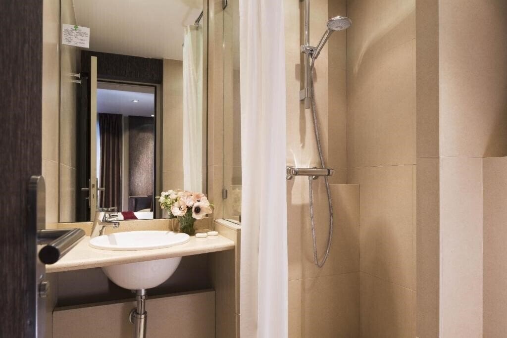 Изображение CENTRAL (ex. Central Hotel Paris) 2*