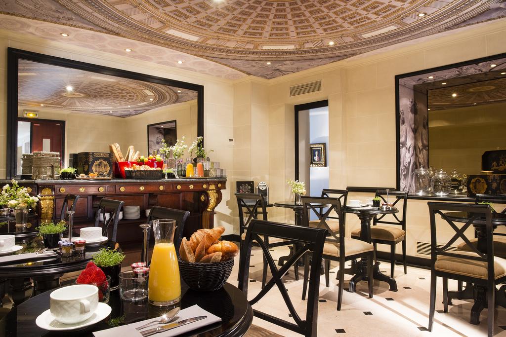 Фото West-End 4*